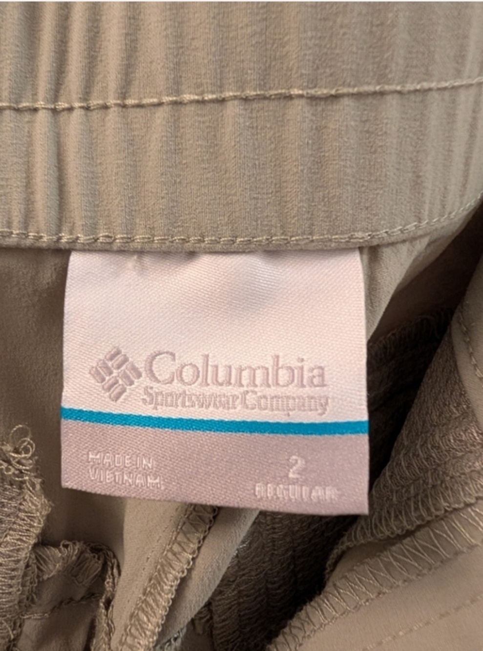 Light Green Women's Columbia Hiking Pants - Picture 7 of 11